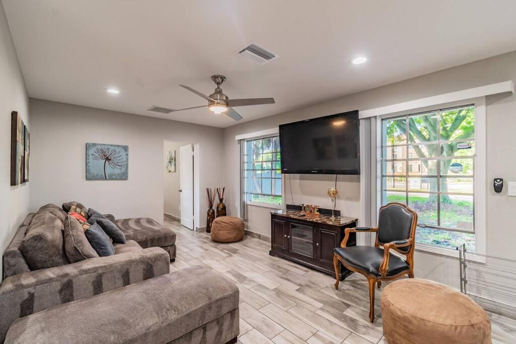 הוילה טאמפה Town 'N' Country Cozy Corner, Your Florida Fun Hub מראה חיצוני תמונה